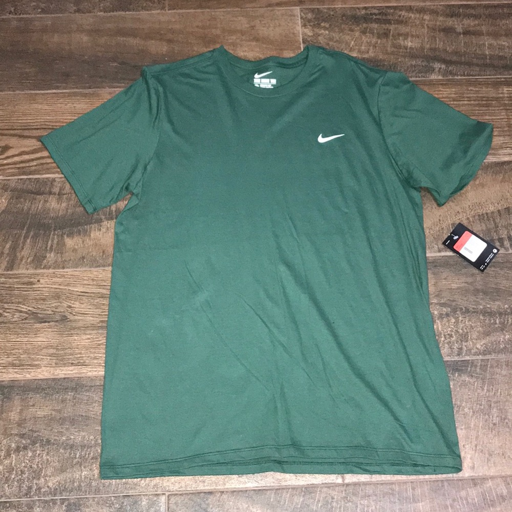 Men’s Nike T shirt.